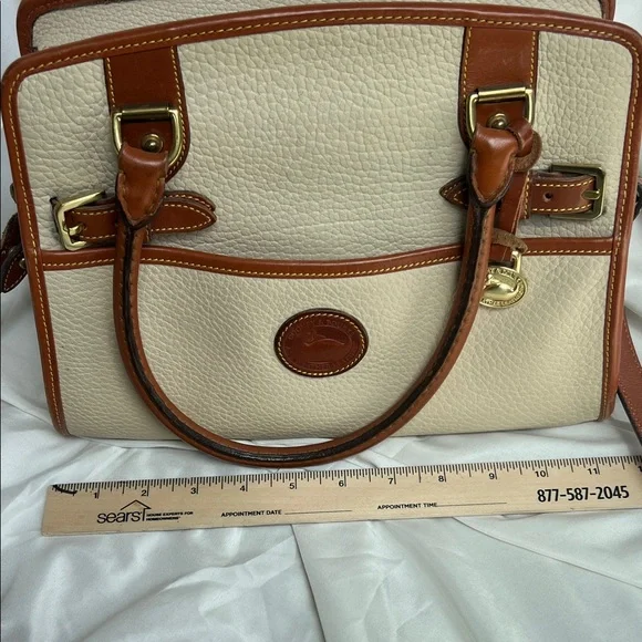 Dooney & Bourke Vintage Cream and Brown Shoulder Bag and Matching Wallet - Picture 3 of 16